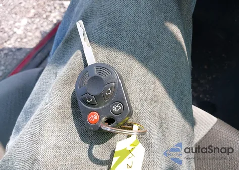 2014 Ford Focus Se z USA, uszkodzony, nr VIN 1FADP3F21EL459119